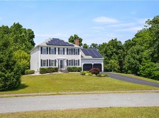 6 Fleuette Dr, Bellingham, MA 02019