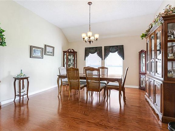 5th image of 1624 Shadow Lake Ct