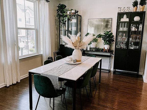 4th image of 2351 Raya Way