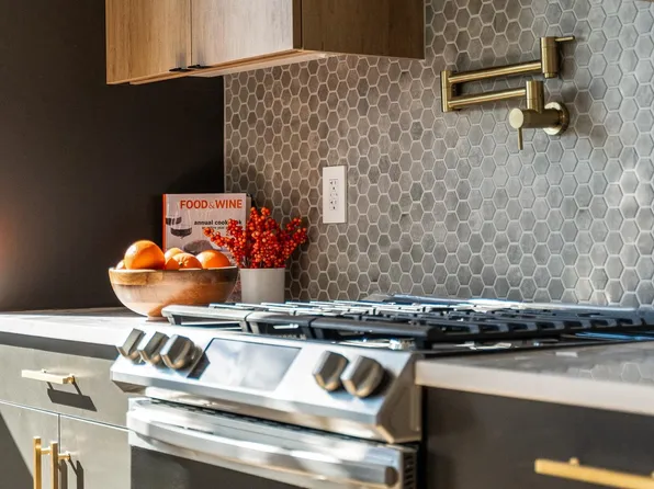46 Gardner Ave Floor 3, Jersey City, NJ 07304