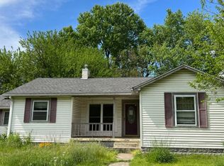 413 E 9th St, Seymour, IN 47274