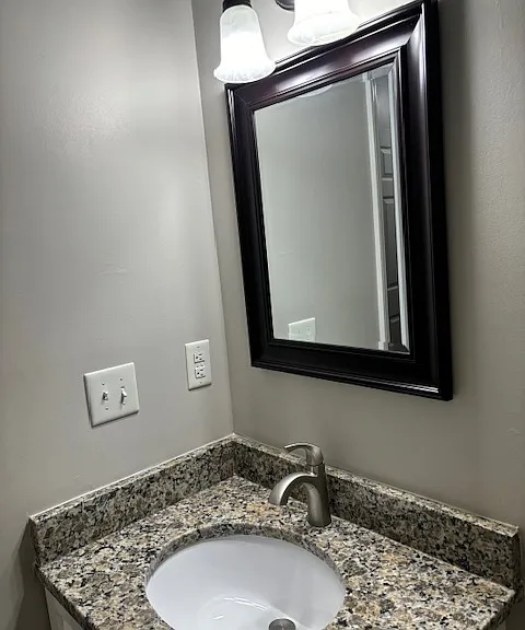 second bathroom 2