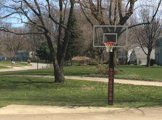 2453 Beechersbrook Ln, Madison, OH 44057