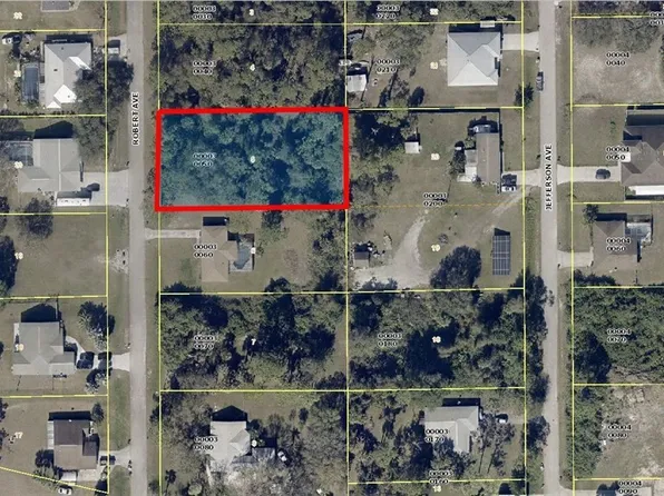 14 Robert Ave, Lehigh Acres, FL 33936