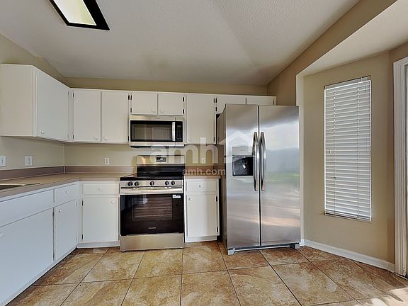 4th image of 10441 Blackmore Dr