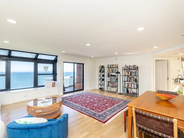 1 Seal Harbor Rd #Penthouse 16, Winthrop, MA 02152