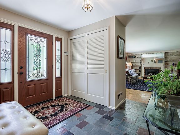 4th image of 6 Von Deben Ln