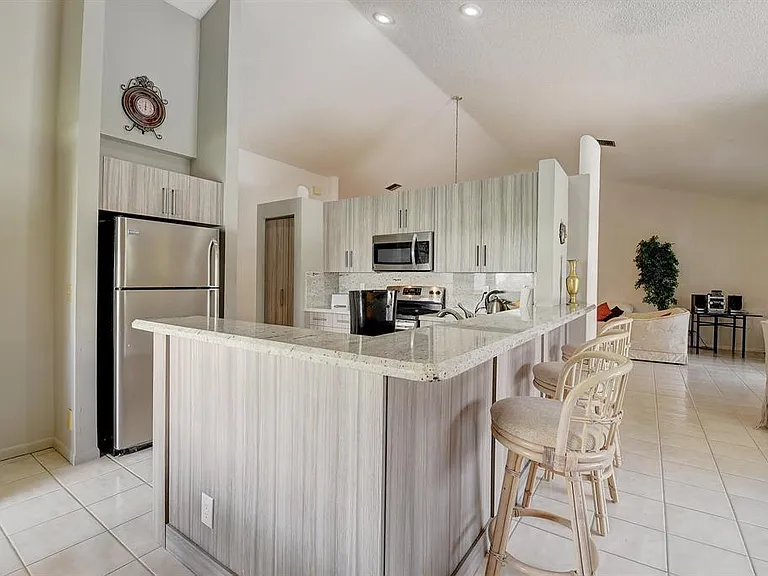 9565 El Clair Ranch Rd — Photo 9