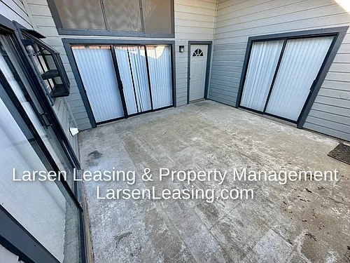 644 Bellaire Dr #D Photo 1