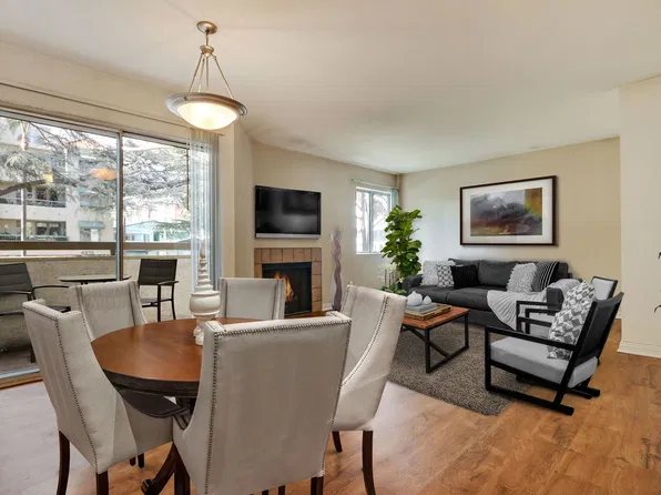 Contemporary Living in Sherman Oaks, 4320 Van Nuys Blvd APT 113, Sherman Oaks, CA 91403