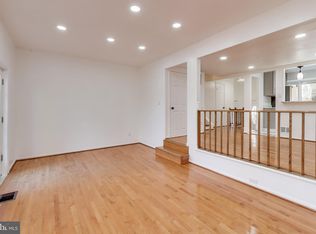 16 Orchard Dr, Gaithersburg, MD 20878