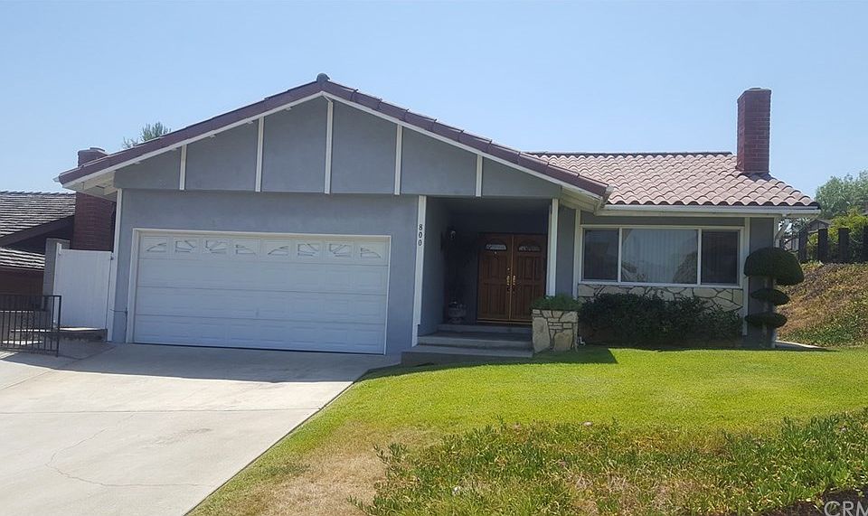 1st image of 800 Browning Pl
