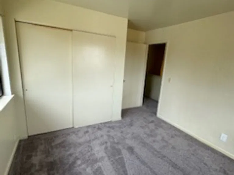 232 Green Meadow Dr #C — Photo 11