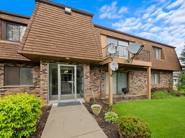 831 E Glenwood Lansing Rd APT 607, Glenwood, IL 60425