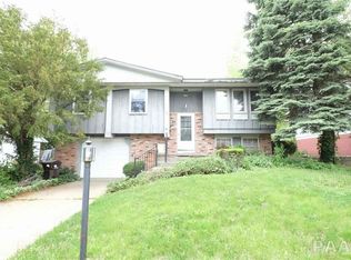 6331 N Upland Ter, Peoria, IL 61615