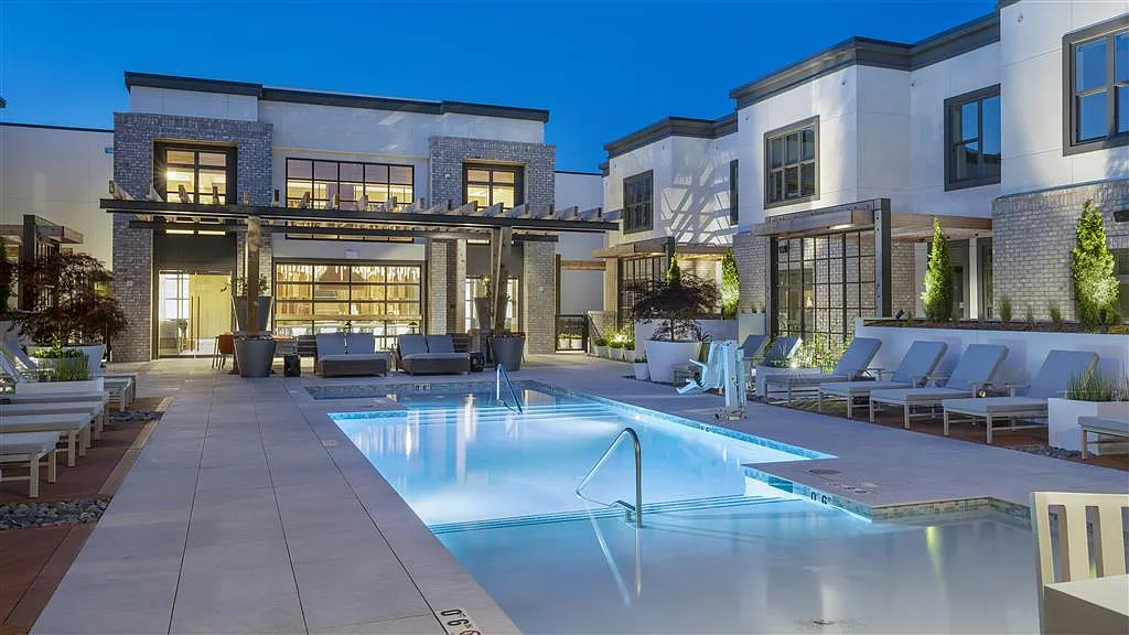 Hazel Southpark — Photo 2