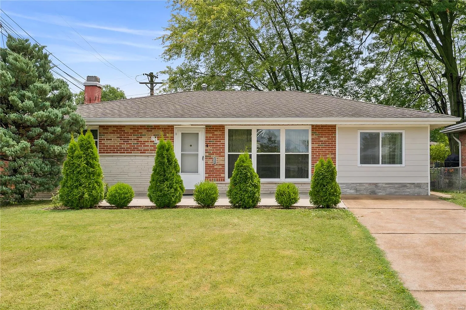 716 Rain Ridge Dr photo 1