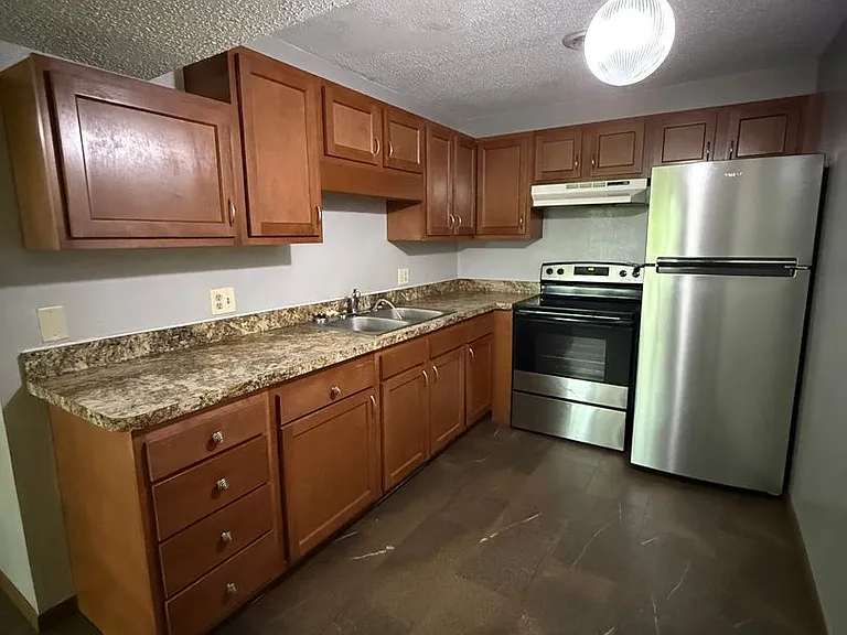 727 Westridge Rd — Photo 9