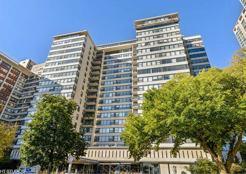 1st image of 3430 N Lake Shore Dr APT 17N