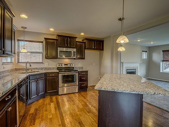 2nd image of 1139 Laurelwood Ln