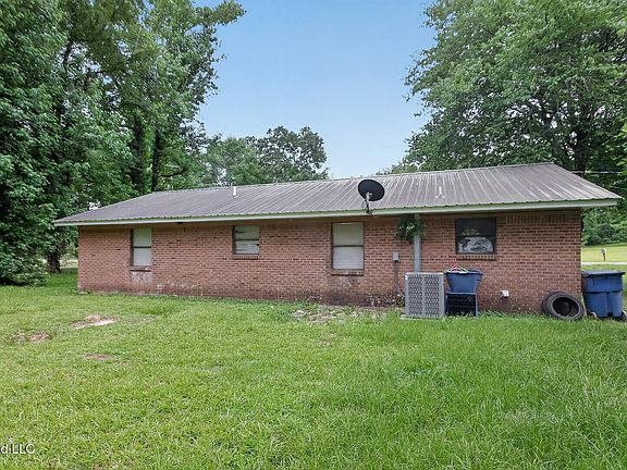 2nd image of 2631 Campground Rd