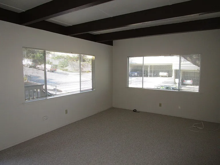 2741 Ransford Avenue — Photo 23