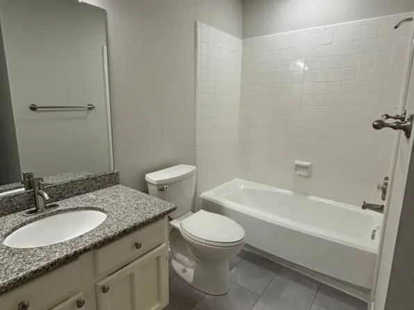 1202 Thorpe Ln, San Marcos, TX