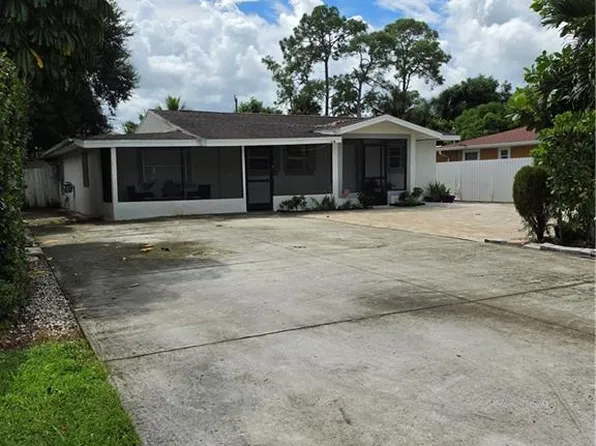 5230 Warren ST, NAPLES, FL 34113