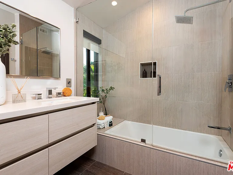 4338 Gayle Dr — Photo 40