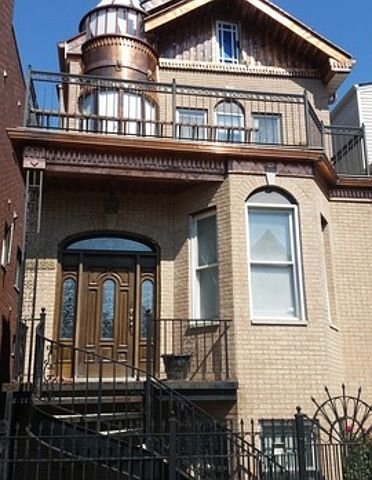 1st image of 2858 W Lyndale St #1