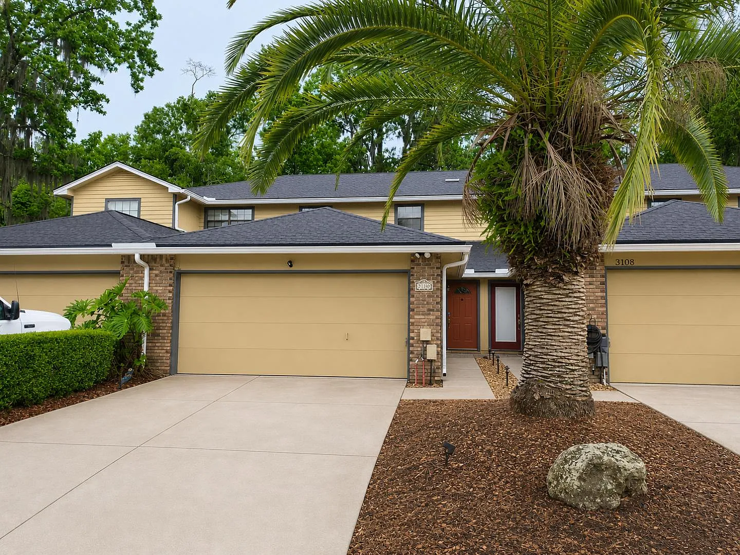 3110 Paddle Creek Dr — Photo 2