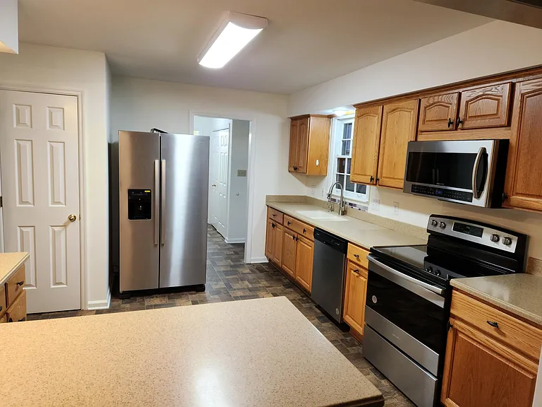 6828 Collinswood Dr — Photo 23