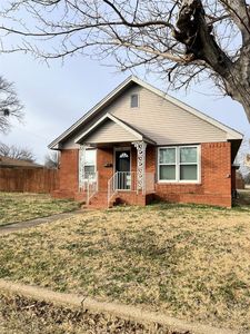 516 E Crafton St, Henrietta, TX, 76365
