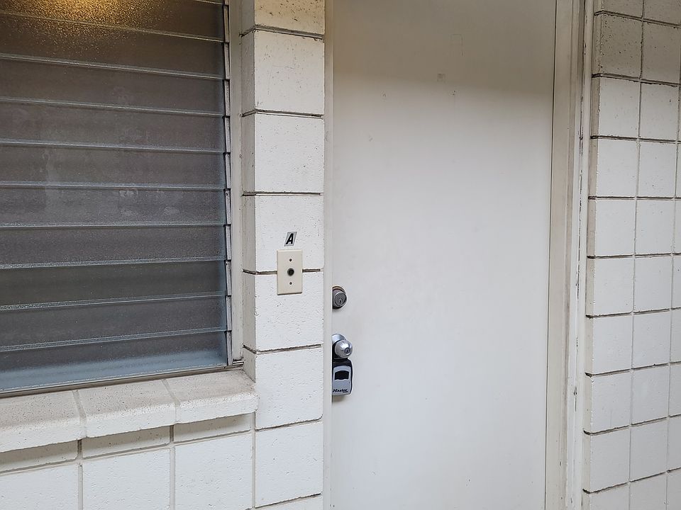 1st image of 831 University Ave #A
