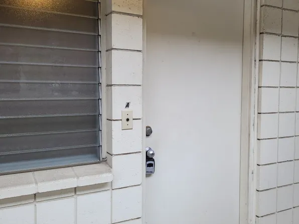 831 University Ave #A, Honolulu, HI 96826