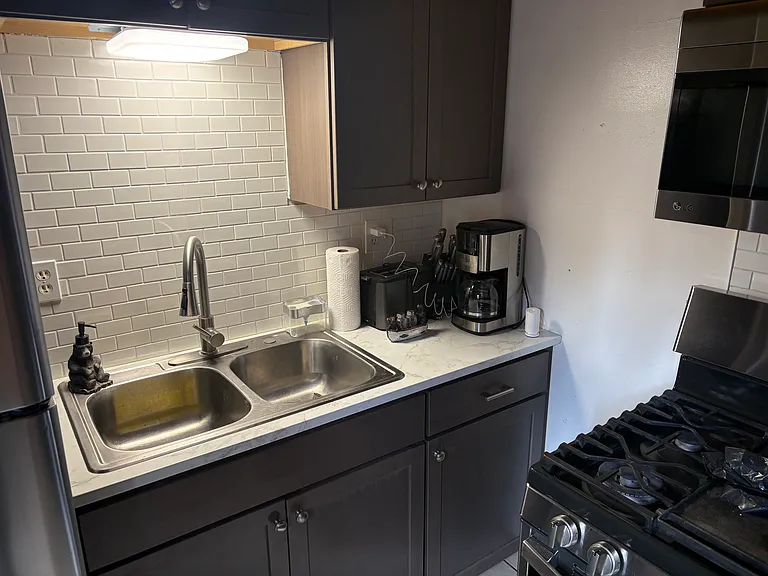 624 Elysian Blvd — Photo 5