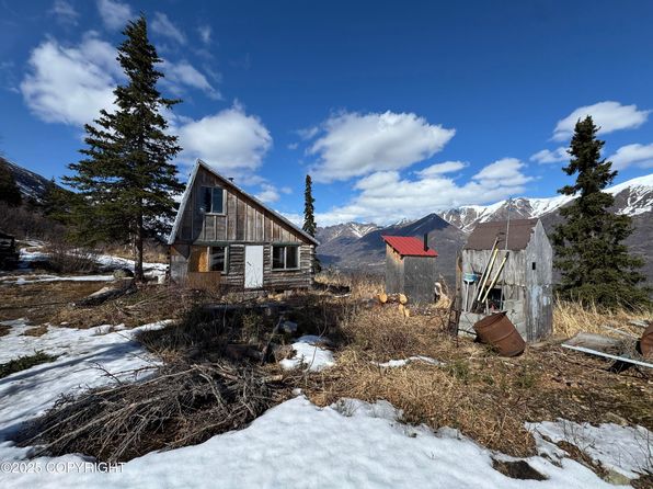 30 Unknown St, Eagle River, AK 99577