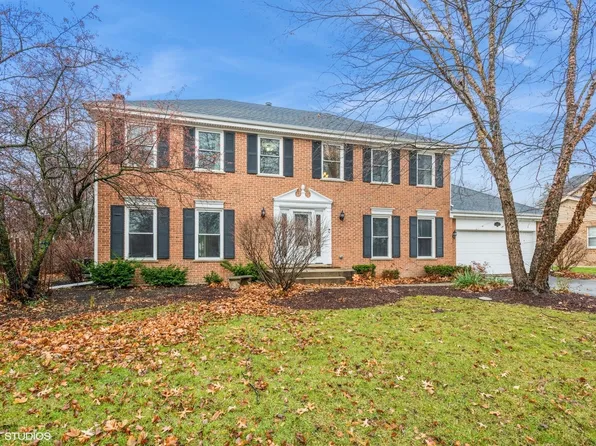 3402 Oxbow Ln, St Charles, IL 60174