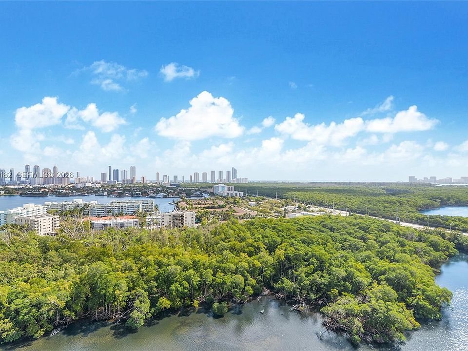 1st image of 16385 Biscayne Blvd Unit 2017