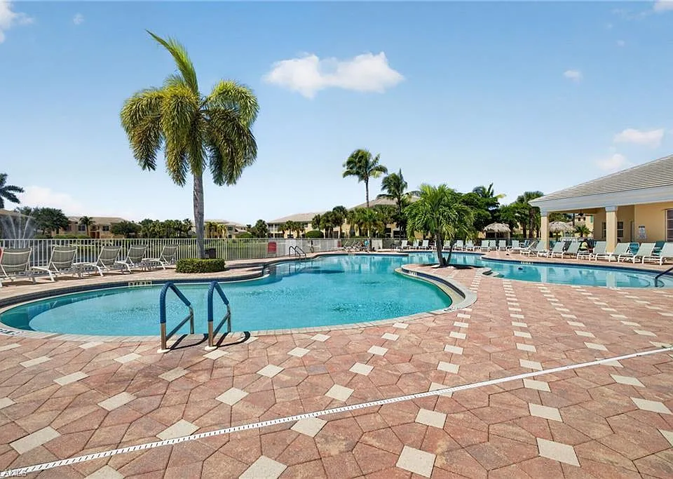 14543 Abaco Lakes Dr #202