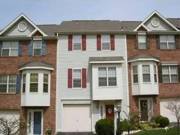 105 Hillvue Dr, Seven Fields, PA 16046