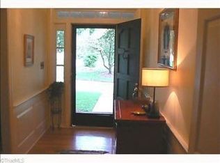 1011 Kendale Dr, Winston Salem, NC 27104