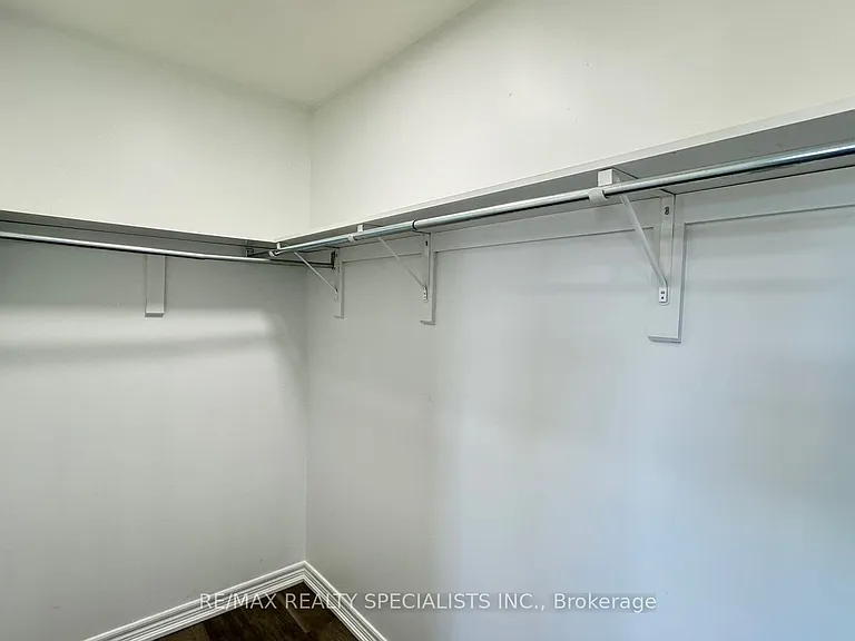 505 Bridlewreath Ct #UPPER LVL — Photo 31