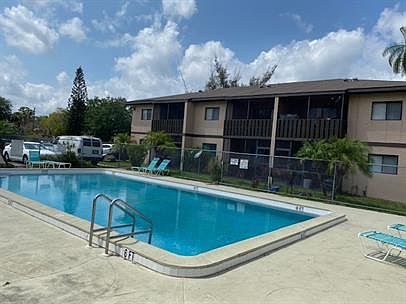 2nd image of 2330 Maple Ave APT 305
