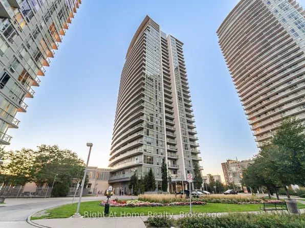 66 Forest Manor Rd, Toronto, ON