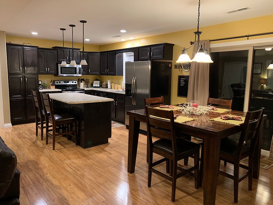 1st image of 638 N Brookstone Ct