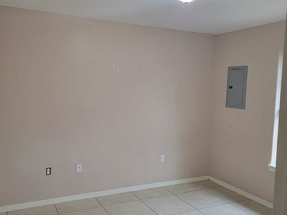 2nd image of 1035 Hayes St APT C