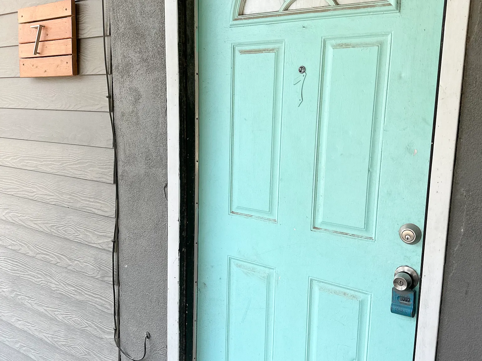 2 bed, 700 sqft, $800 — Photo 3