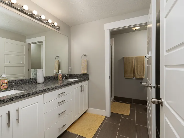 183 E Lake View Dr — Photo 26