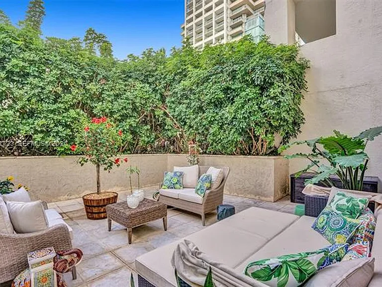 3400 SW 27th Ave #206 — Photo 21